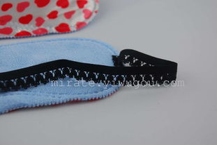 廠家直銷供應(yīng)印花緞綢壓花邊眼罩 義烏購優(yōu)質(zhì)日用品，打造舒適睡眠體驗